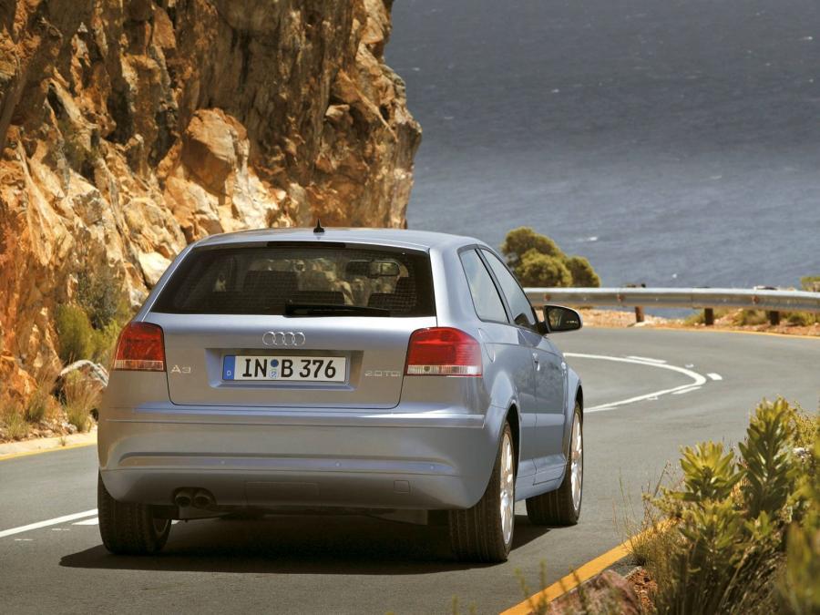  Audi A3 2.0 TDI 2005 года  (фото 10 из 15)